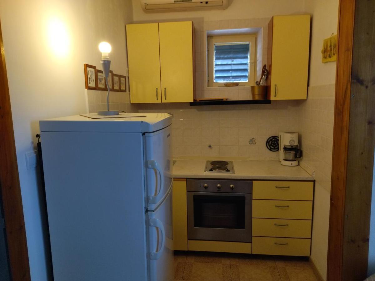 Apartments Maja I Mate Sućuraj 外观 照片