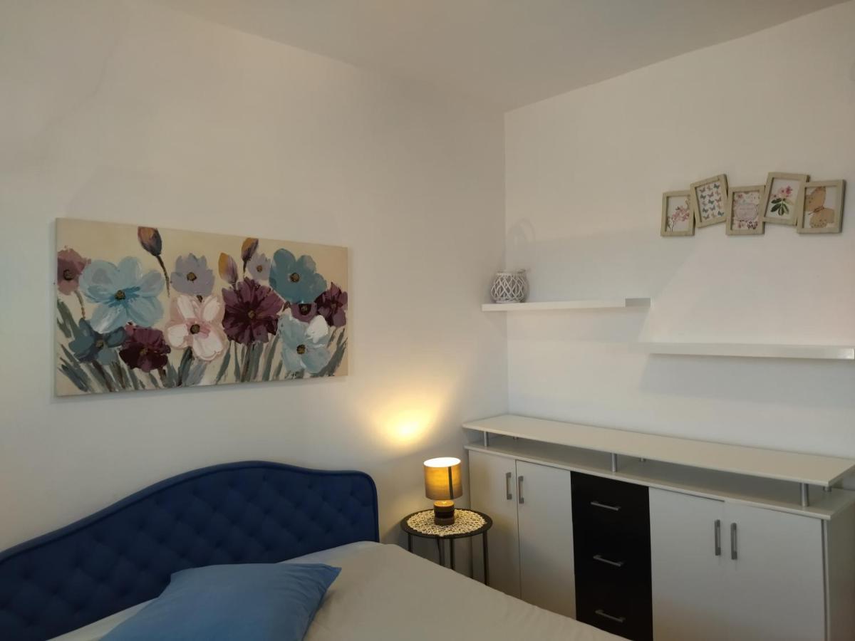Apartments Maja I Mate Sućuraj 外观 照片
