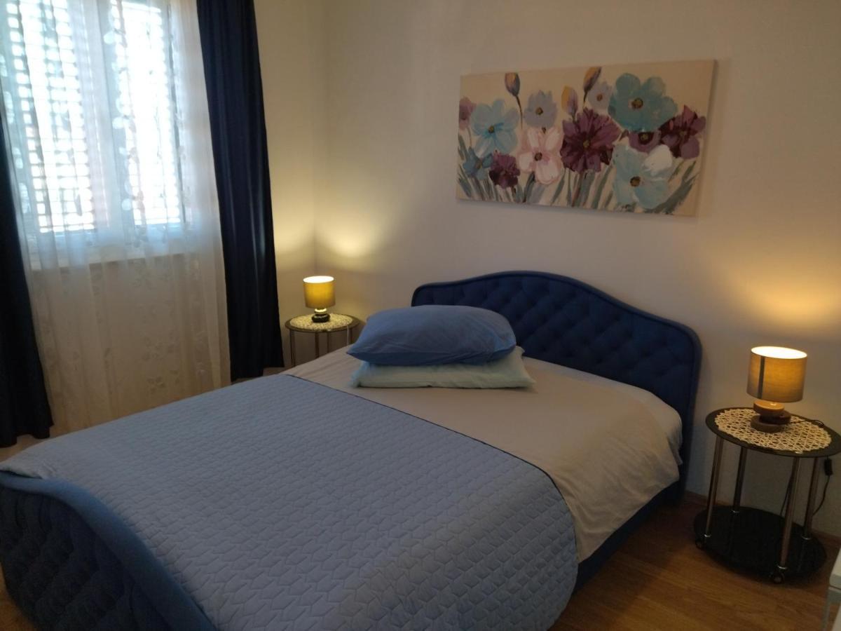 Apartments Maja I Mate Sućuraj 外观 照片