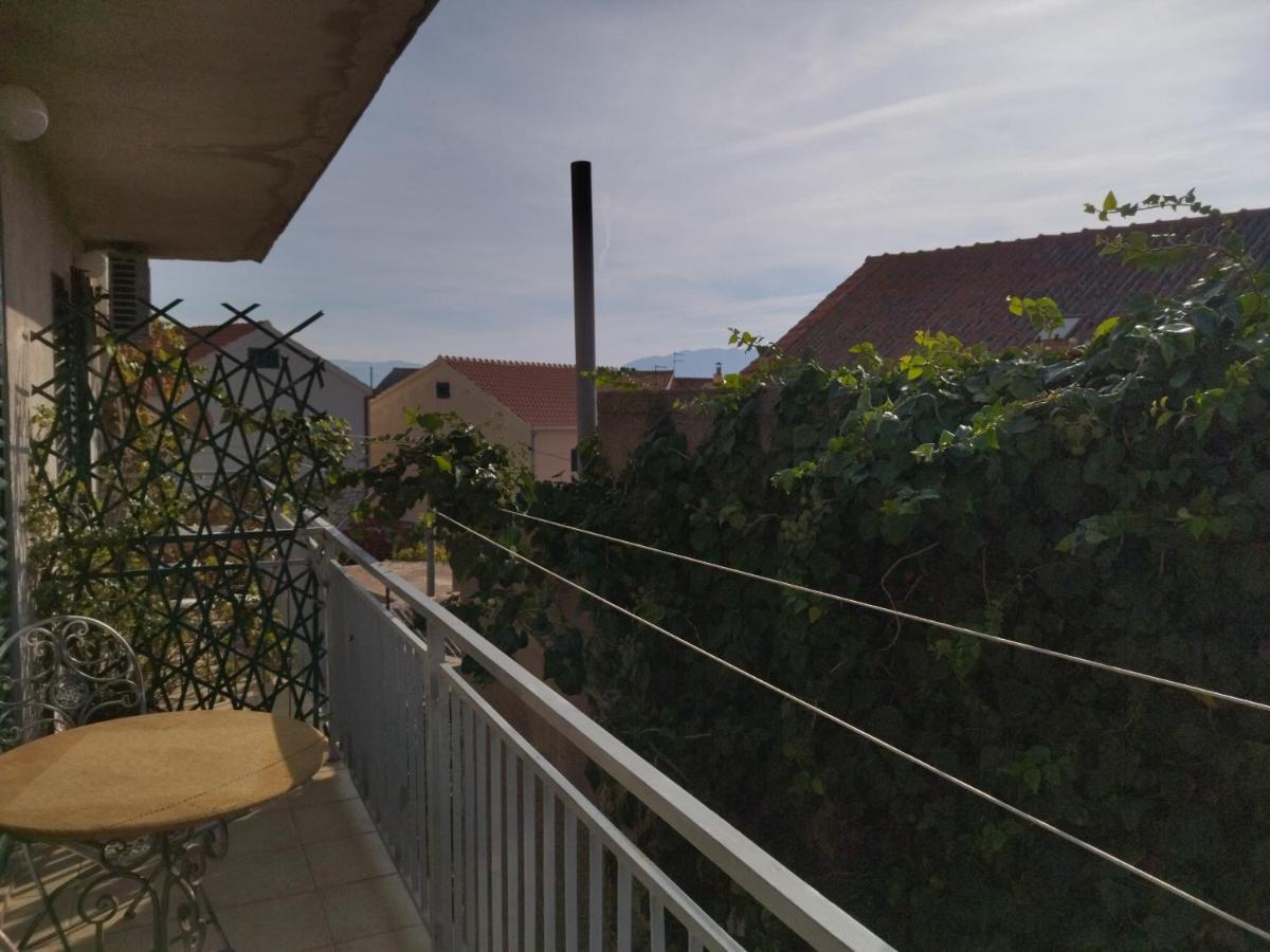 Apartments Maja I Mate Sućuraj 外观 照片