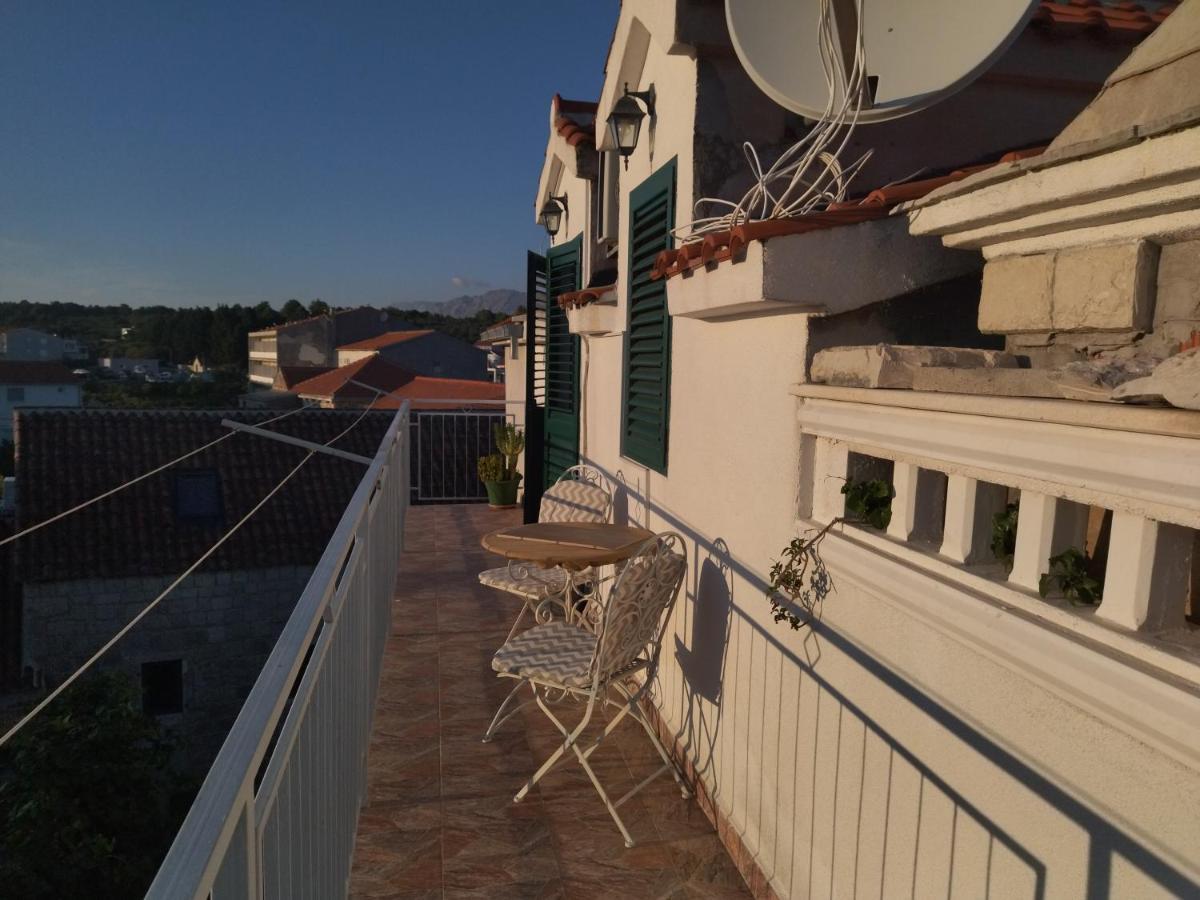 Apartments Maja I Mate Sućuraj 外观 照片