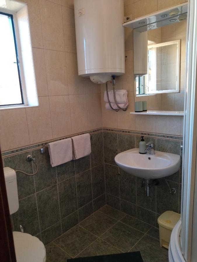 Apartments Maja I Mate Sućuraj 外观 照片