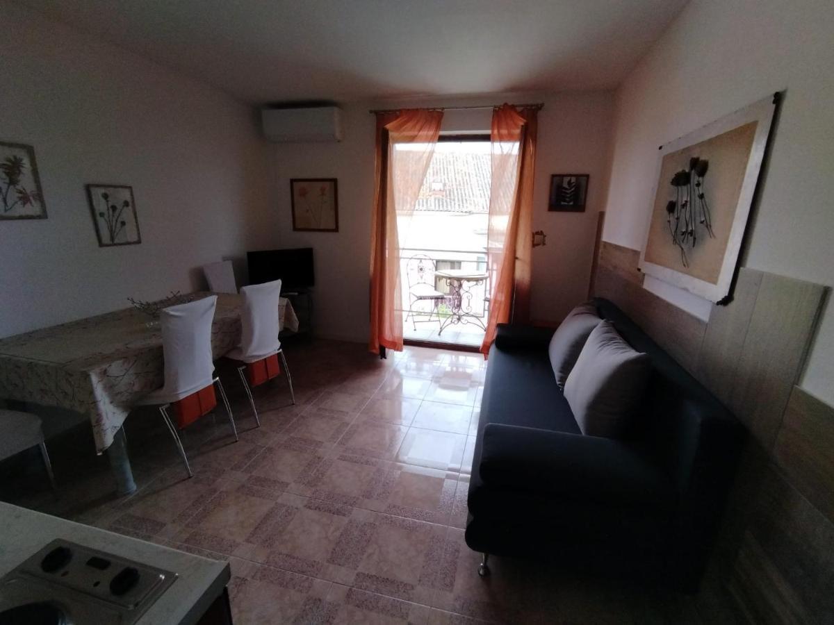 Apartments Maja I Mate Sućuraj 外观 照片
