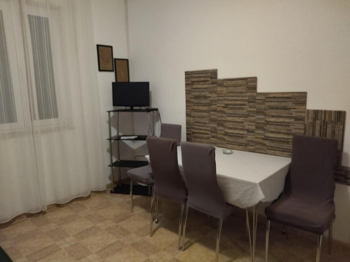 Apartments Maja I Mate Sućuraj 外观 照片