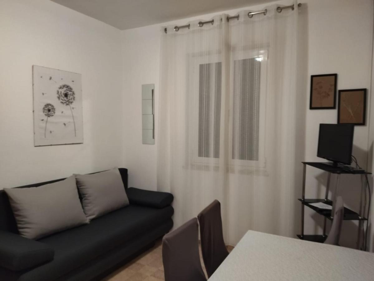 Apartments Maja I Mate Sućuraj 外观 照片